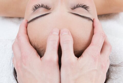 Massage facio-crânien